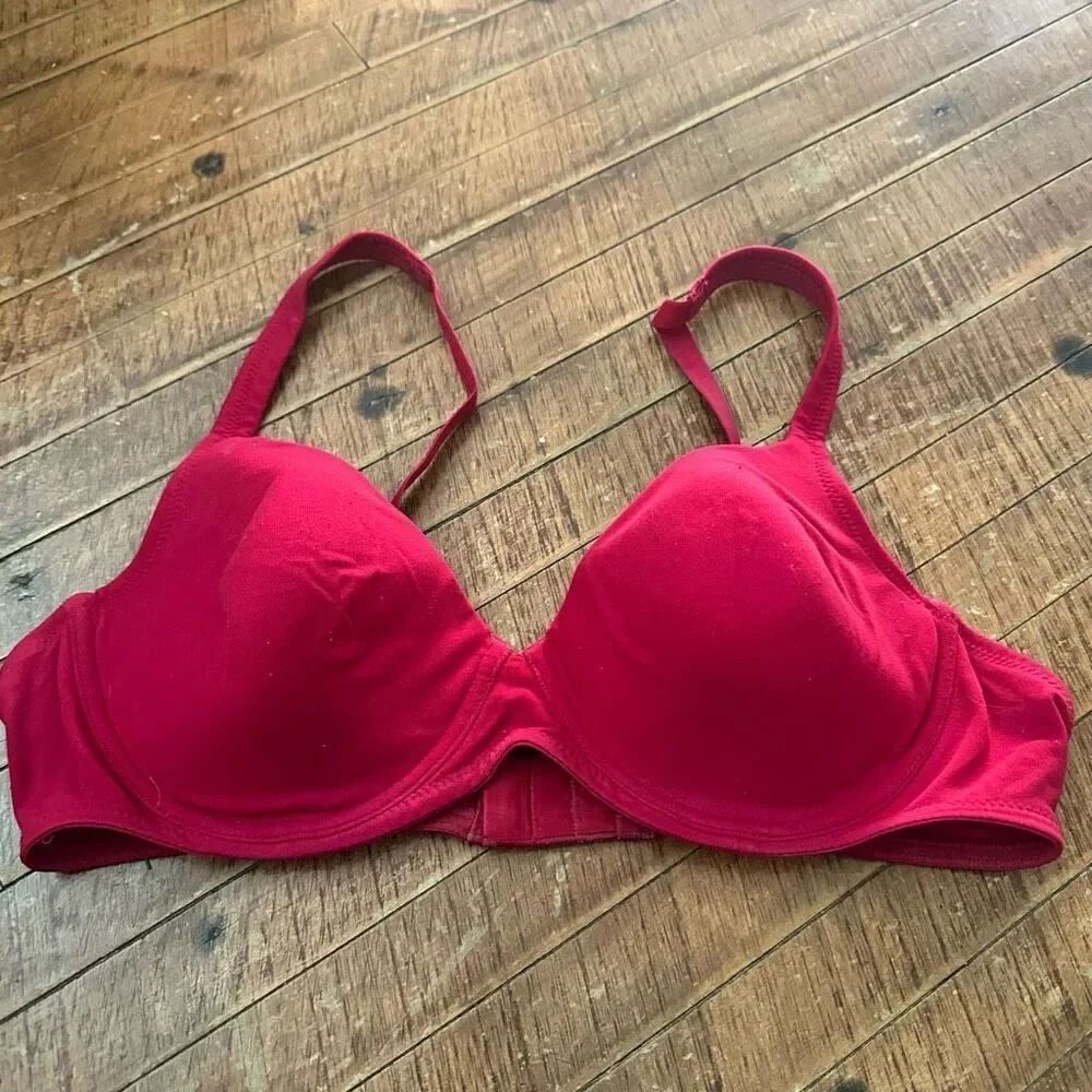 Victorias Secret 38B Body red sexy lightly lined bra